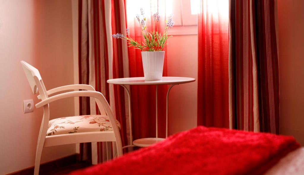 Hostal Paris San Fernando Extérieur photo
